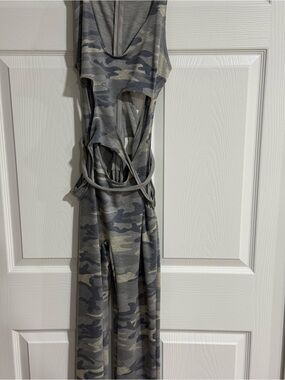Women Camo One-Piece Jumpsuit - Gray Camo